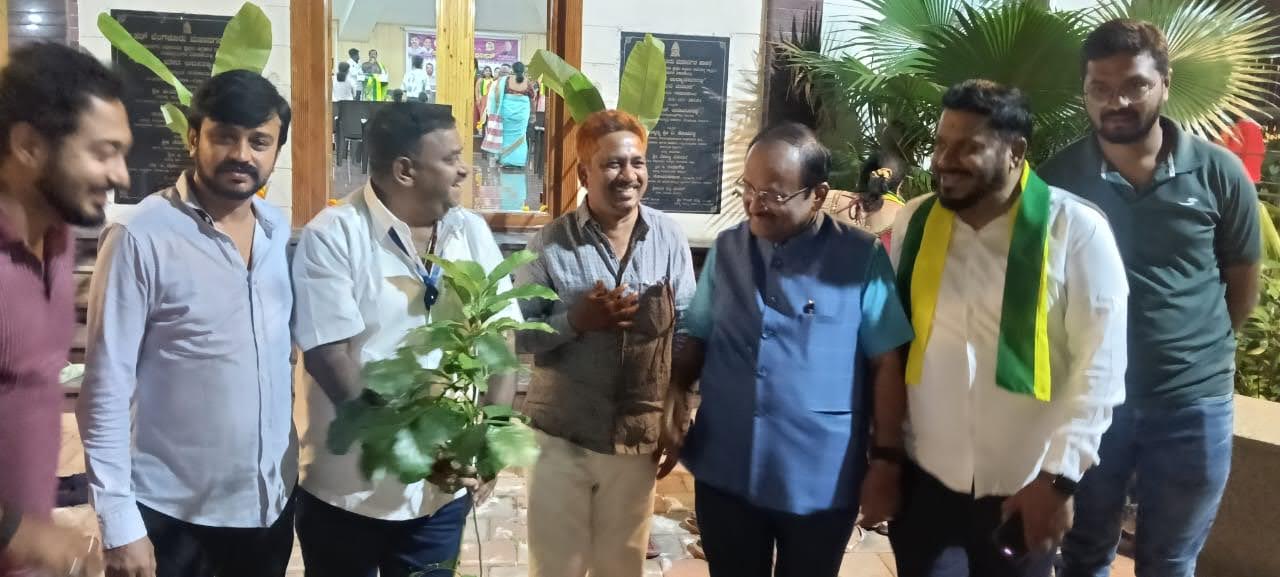 ವೇಣುಗೋಪಾಲ್ ಪರಿಸರ ಪರಿಸರವಾದಿಗಳು ಕರ್ನಾಟಕ